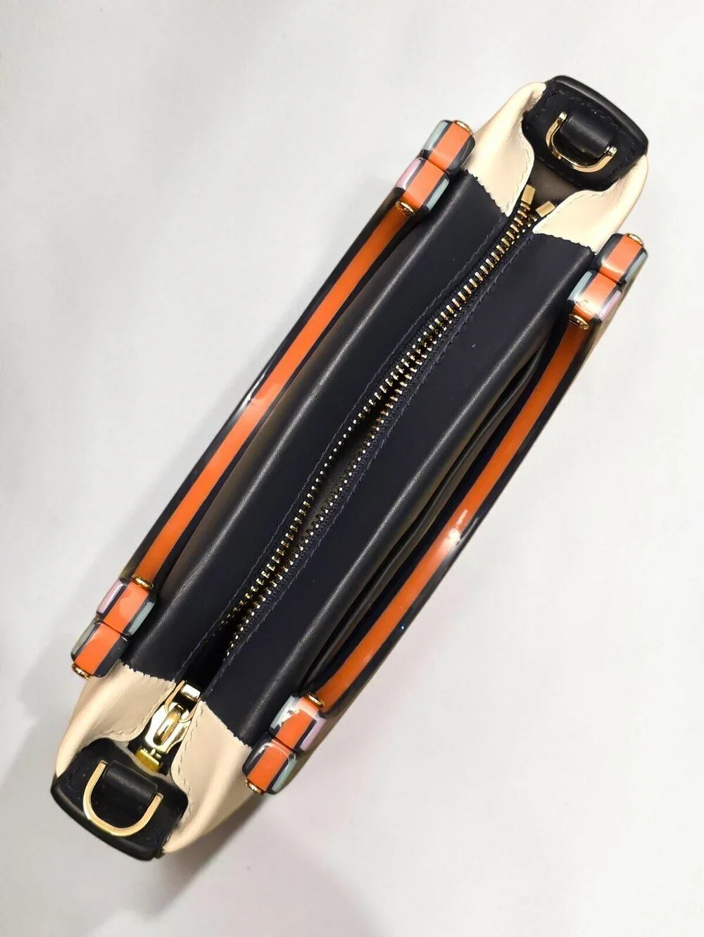 kate spade absolutely stunning